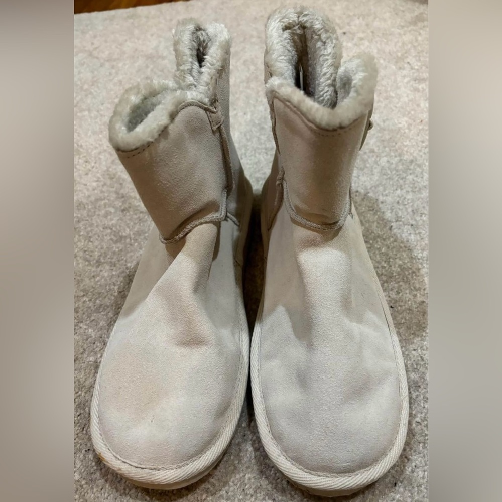 Cream winter booties